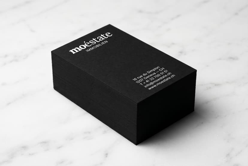 Exklusiv Vorderseite Portrait Schwarz Galerie Weiß Ecktext Minimal